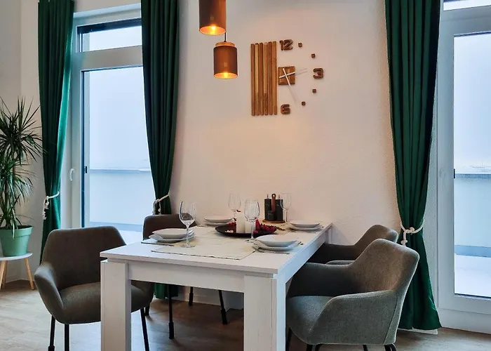 Wiluka Penthouse Mit Grosser Dachterasse -highspeed Wifi- 24std Check-in -nachhaltig Eingerichtet- Netflix